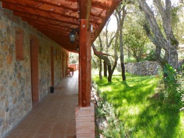 agriturismo met zwembad sardinie - agriturismo la quercia in arbus (11).jpg